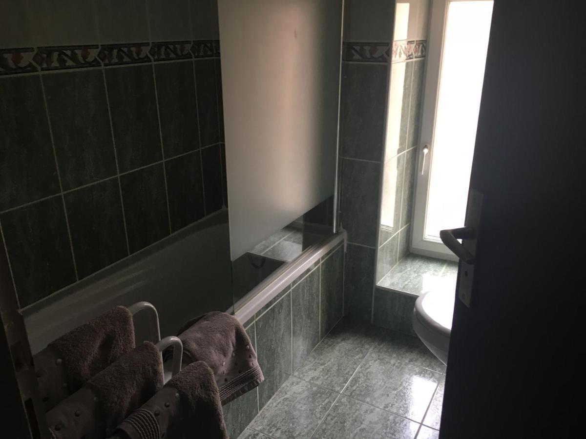 L'Un Des Sens Hotel Villefranche-de-Lonchat Eksteriør billede