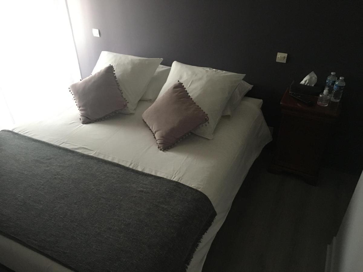 L'Un Des Sens Hotel Villefranche-de-Lonchat Eksteriør billede