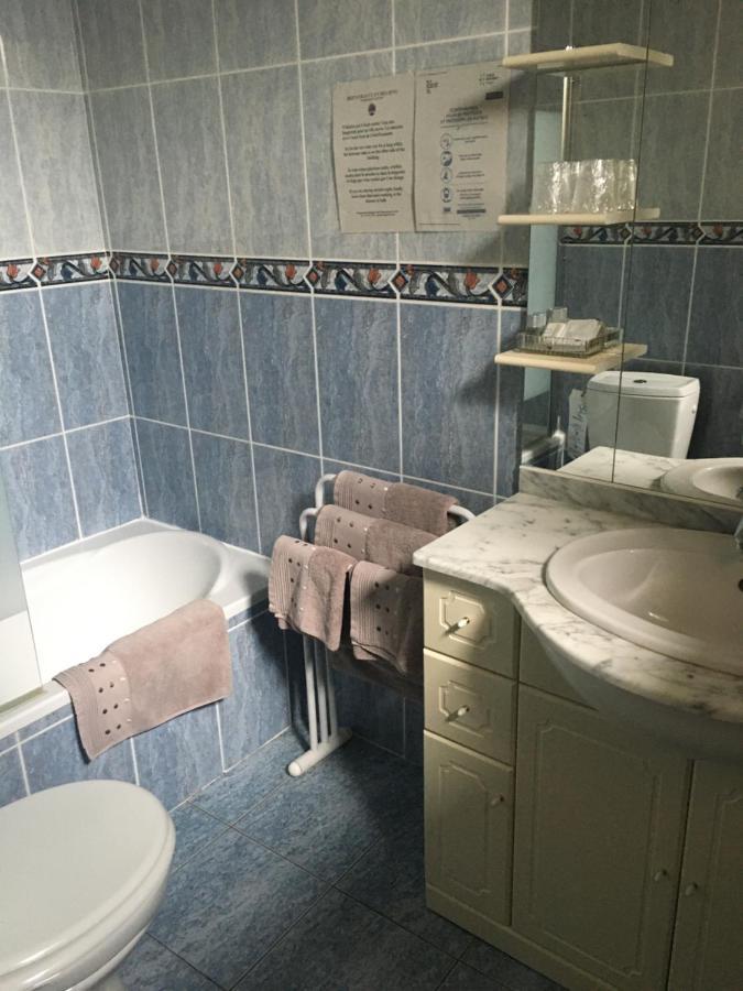 L'Un Des Sens Hotel Villefranche-de-Lonchat Eksteriør billede