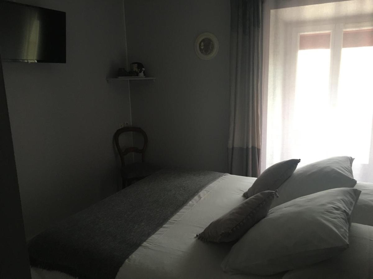 L'Un Des Sens Hotel Villefranche-de-Lonchat Eksteriør billede