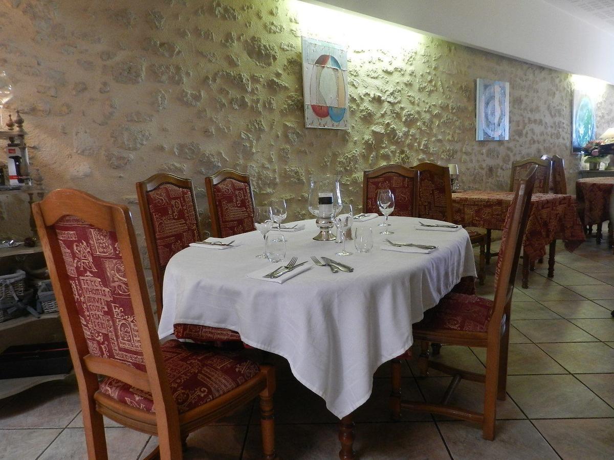 L'Un Des Sens Hotel Villefranche-de-Lonchat Eksteriør billede